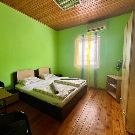 Elegance On A Budget - Rooms For Rent In Sofia Center Exterior photo