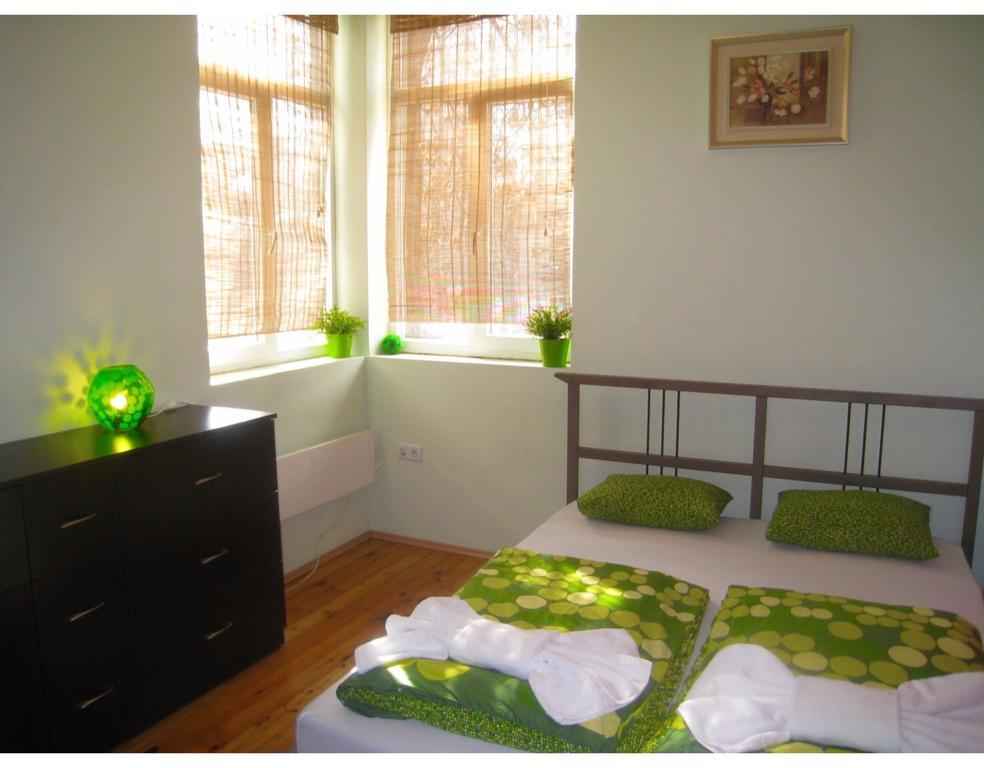 Elegance On A Budget - Rooms For Rent In Sofia Center Exterior photo